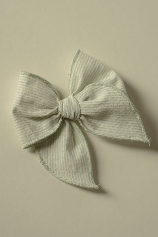 Small Fable Bow ~ Arden - Renny & Blu