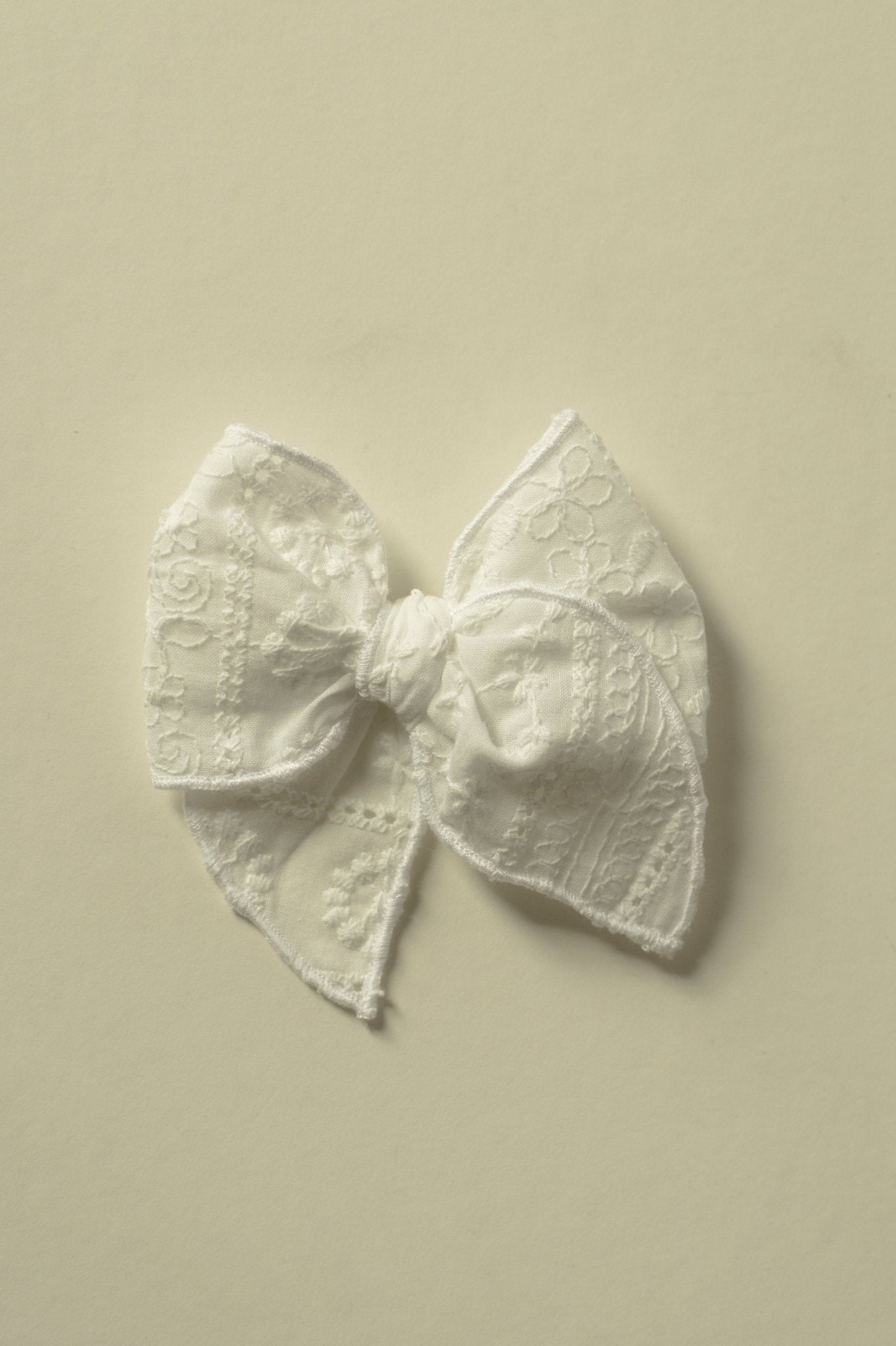 Small Fable Bow ~ Etta - Renny & Blu