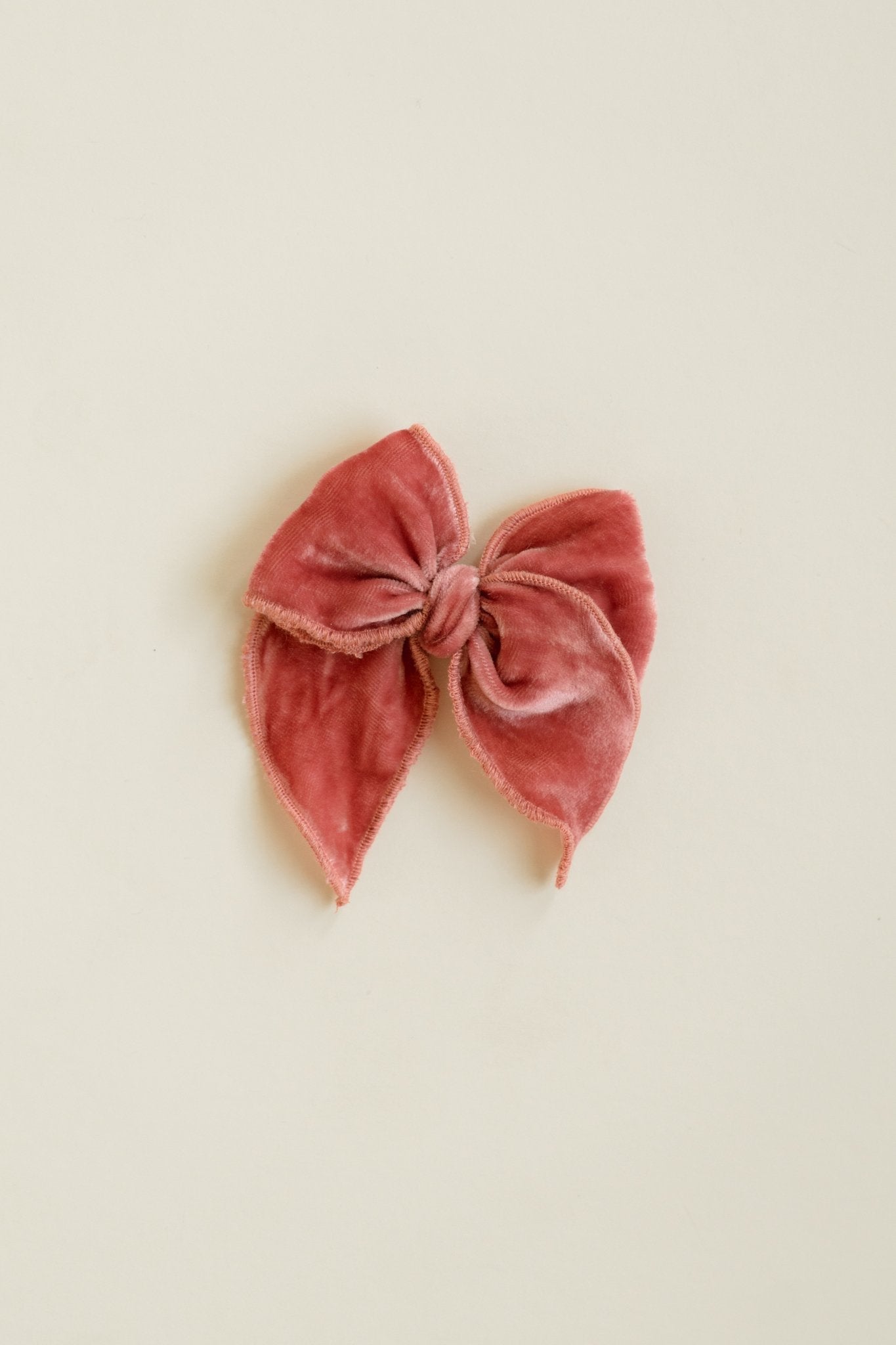 Small Fable Bow ~ Rhode - Renny & Blu
